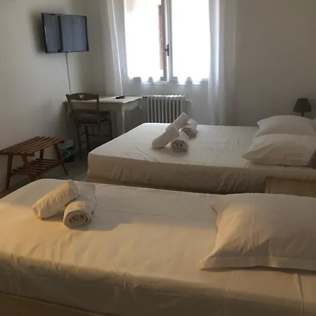 Hotell Francois 1er 2*
